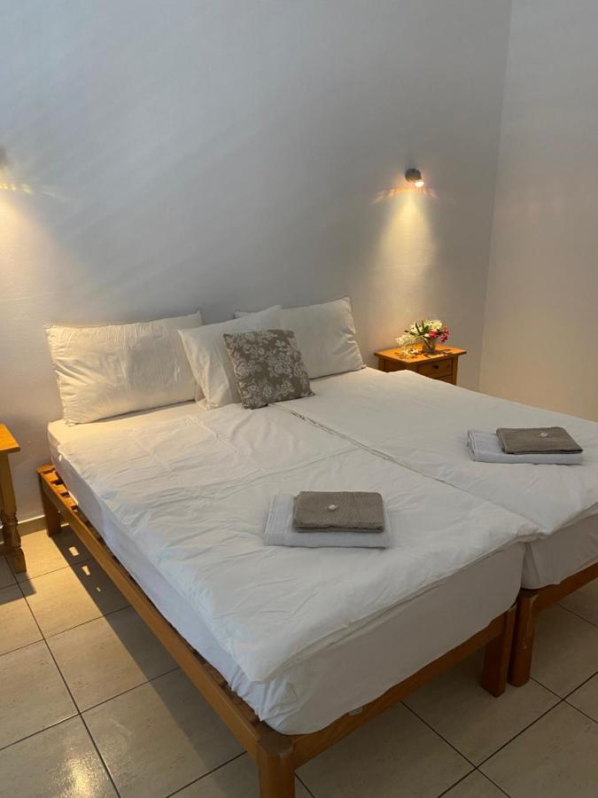 Hostal Villa Senese Peguera Buitenkant foto